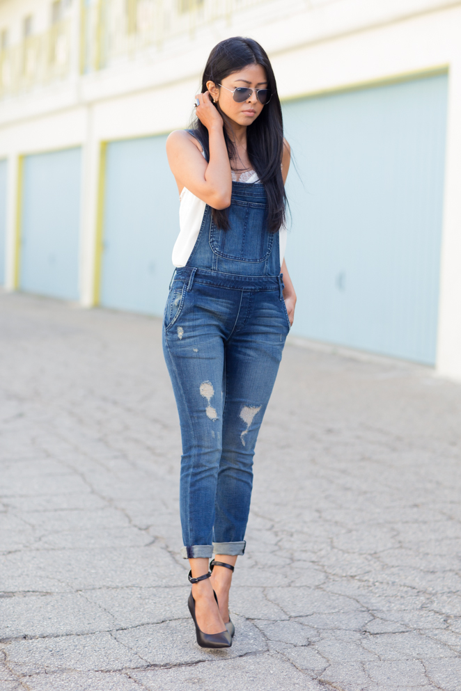 Black_Orchid_Denim_Skinny_Overalls_Chelsea_Paris_Pumps_My_Cami_Lace_Tank_RayBan_Aviators_90sOverall_style-5